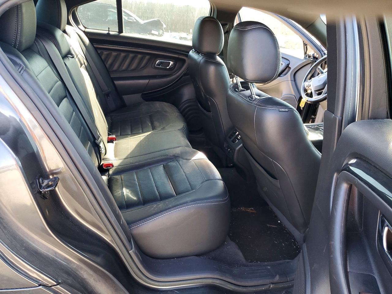 2015 FORD TAURUS SHO photo 19