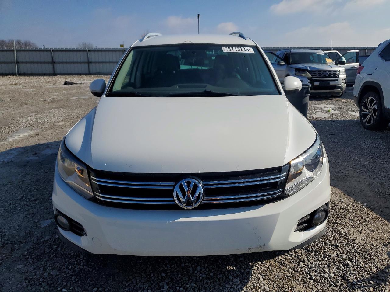 2013 VOLKSWAGEN TIGUAN S photo 5