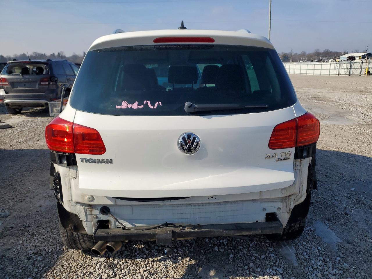 2013 VOLKSWAGEN TIGUAN S photo 6