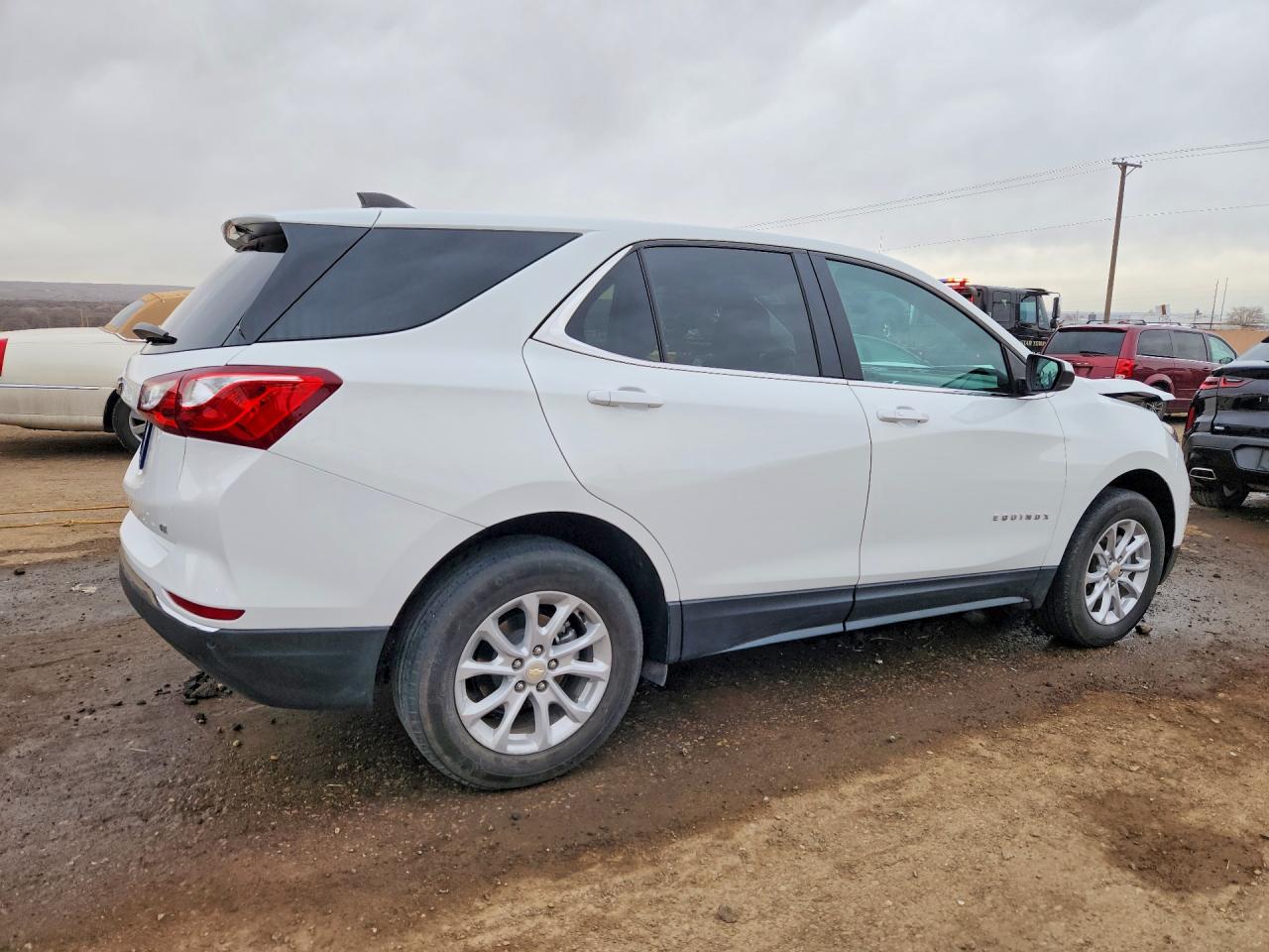 2021 CHEVROLET EQUINOX LT photo 3