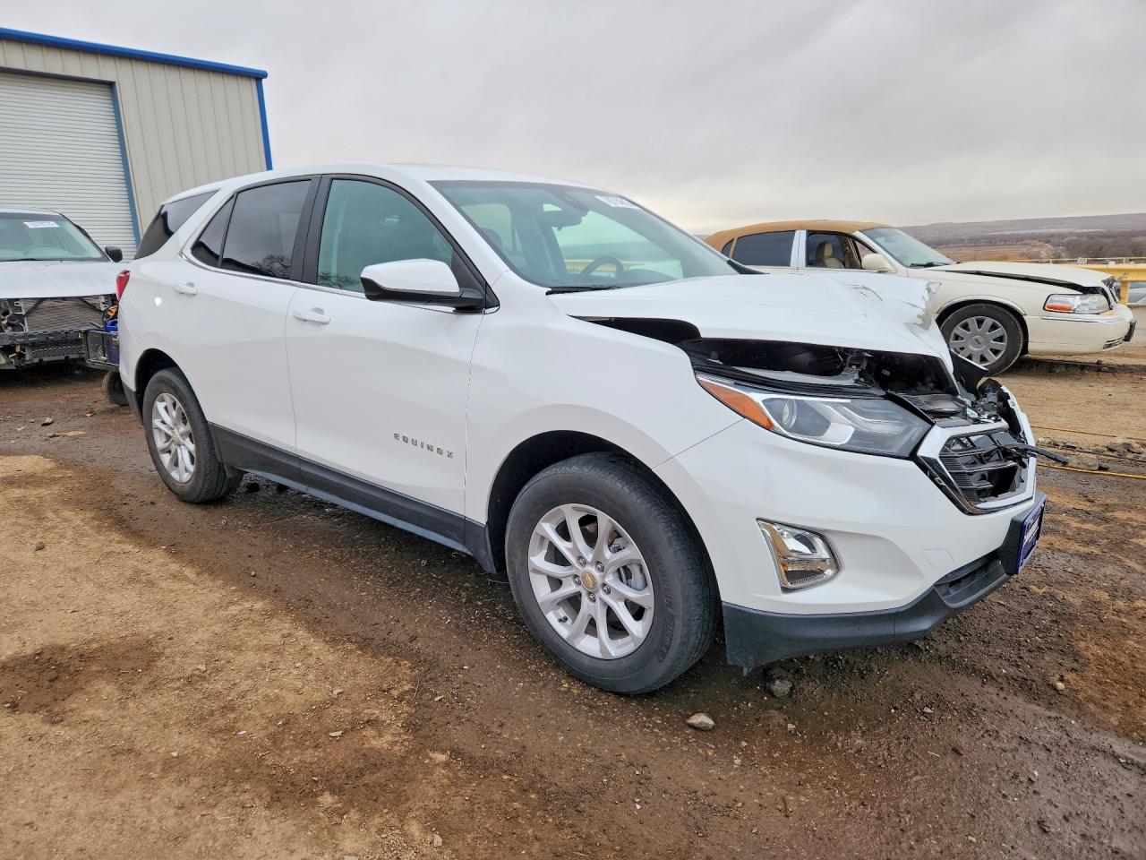 2021 CHEVROLET EQUINOX LT photo 4