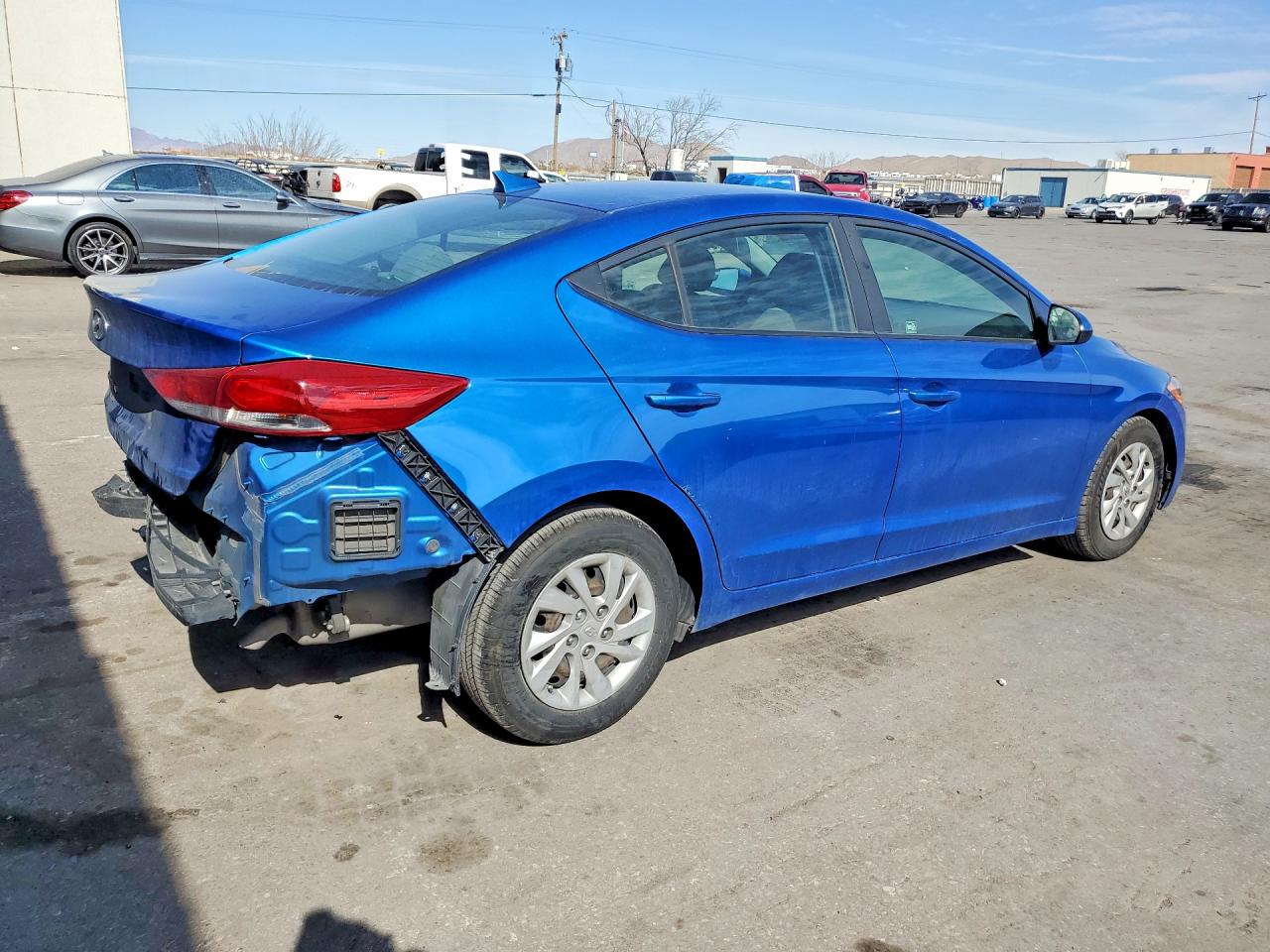 2018 HYUNDAI ELANTRA SE photo 3