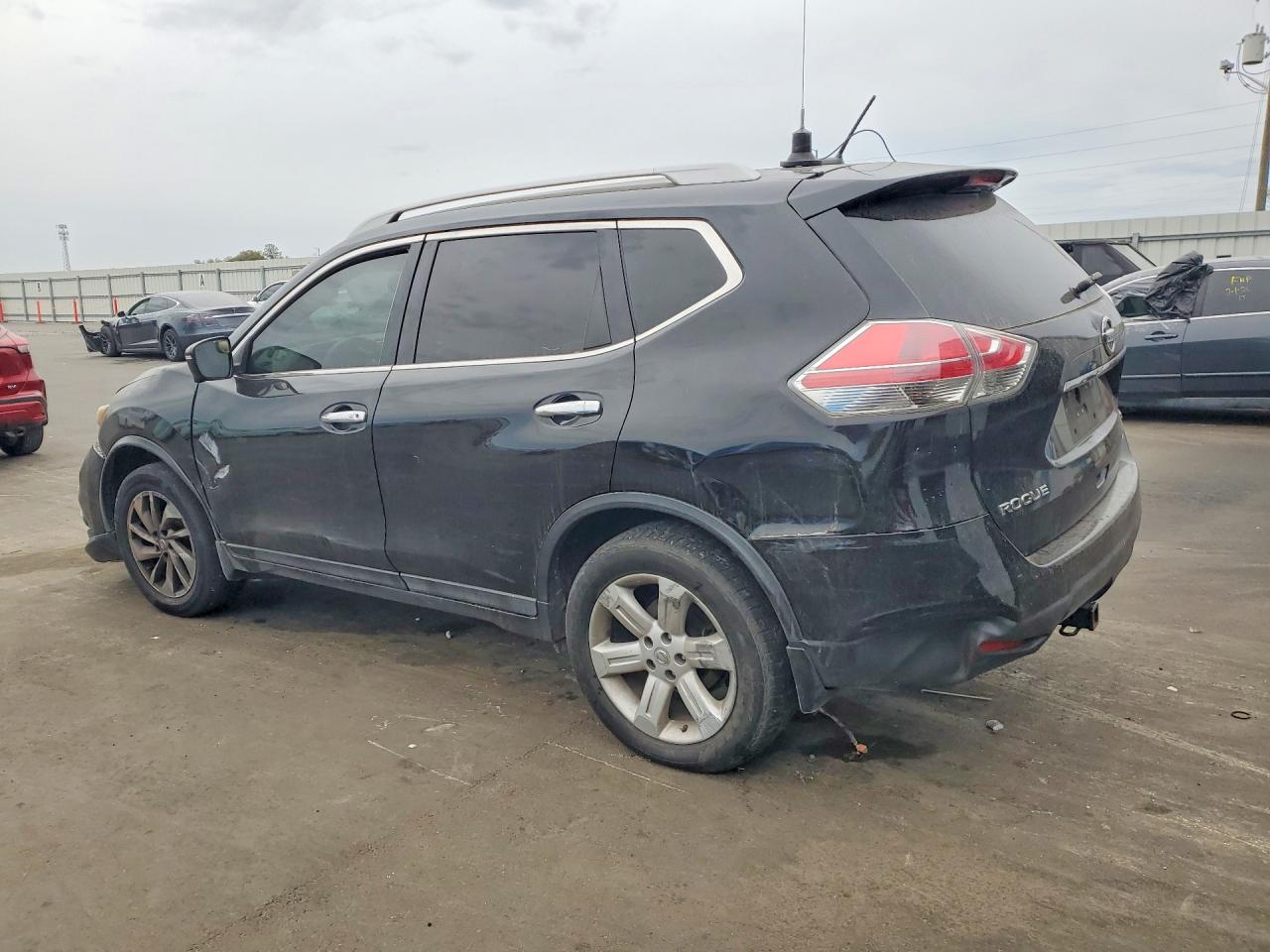 2014 NISSAN ROGUE S photo 3