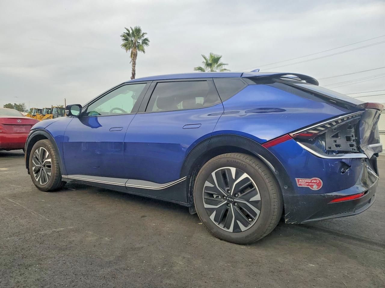2024 KIA EV6 LIGHT photo 3