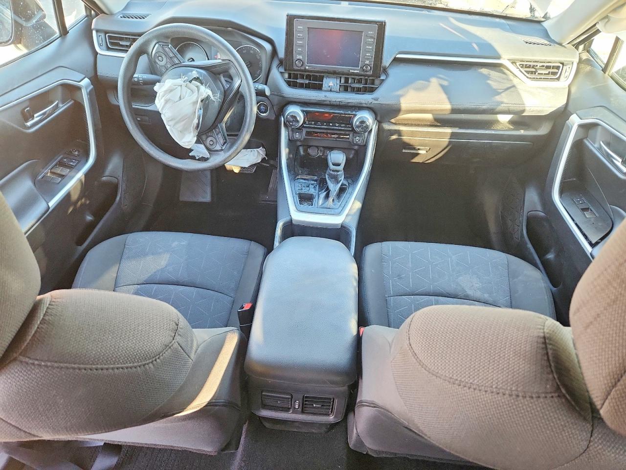 2022 TOYOTA RAV4 XLE photo 15