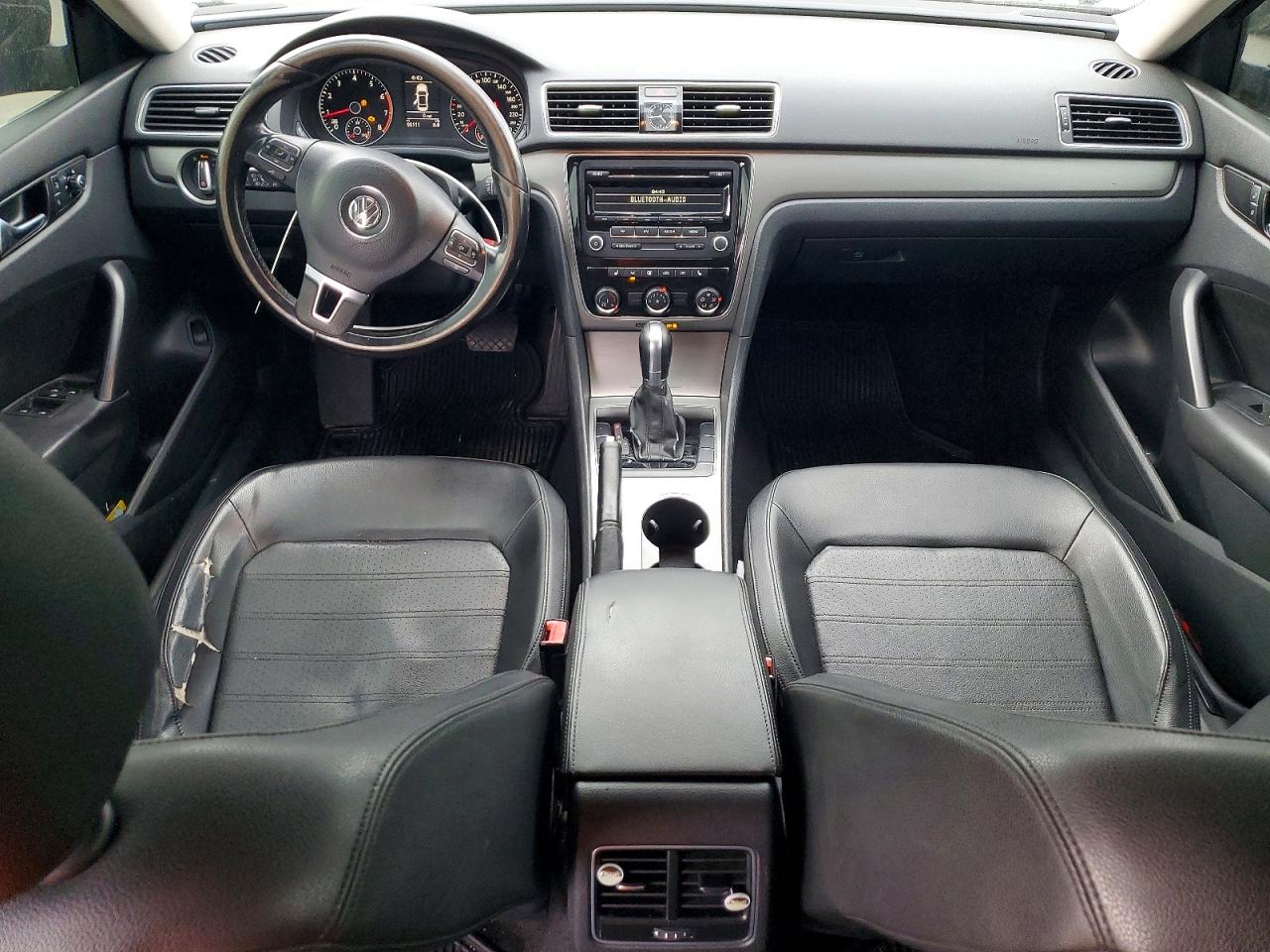 2015 VOLKSWAGEN PASSAT photo 22