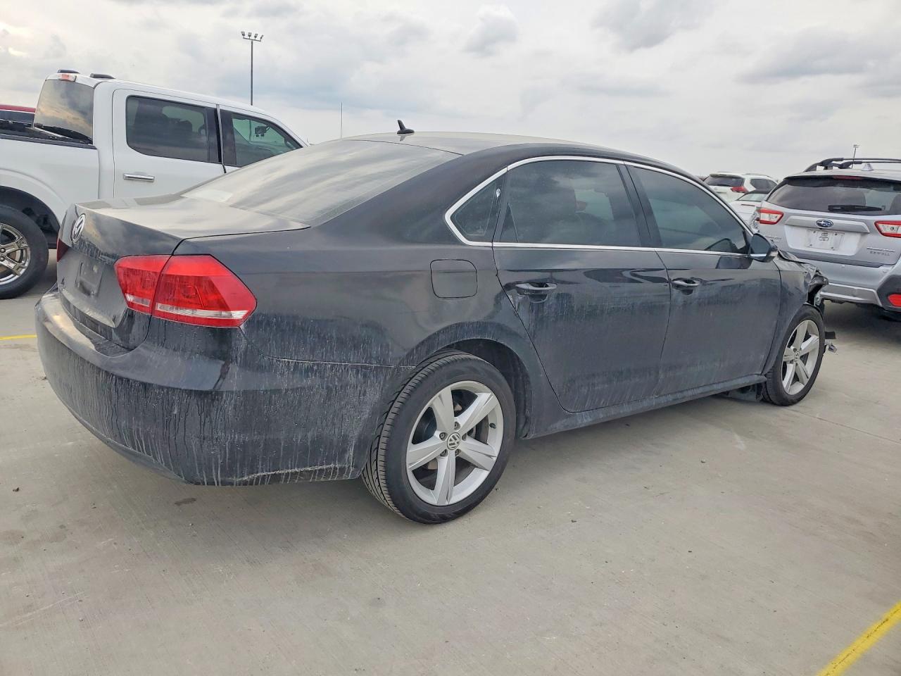 2015 VOLKSWAGEN PASSAT photo 7