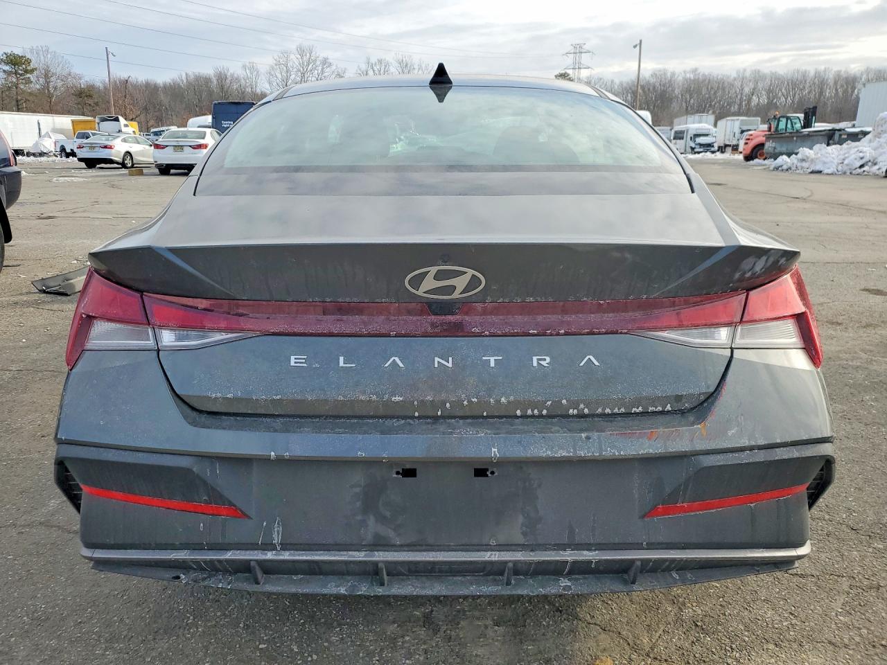 2024 HYUNDAI ELANTRA SEL photo 6