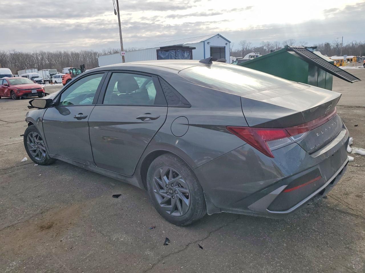 2024 HYUNDAI ELANTRA SEL photo 2