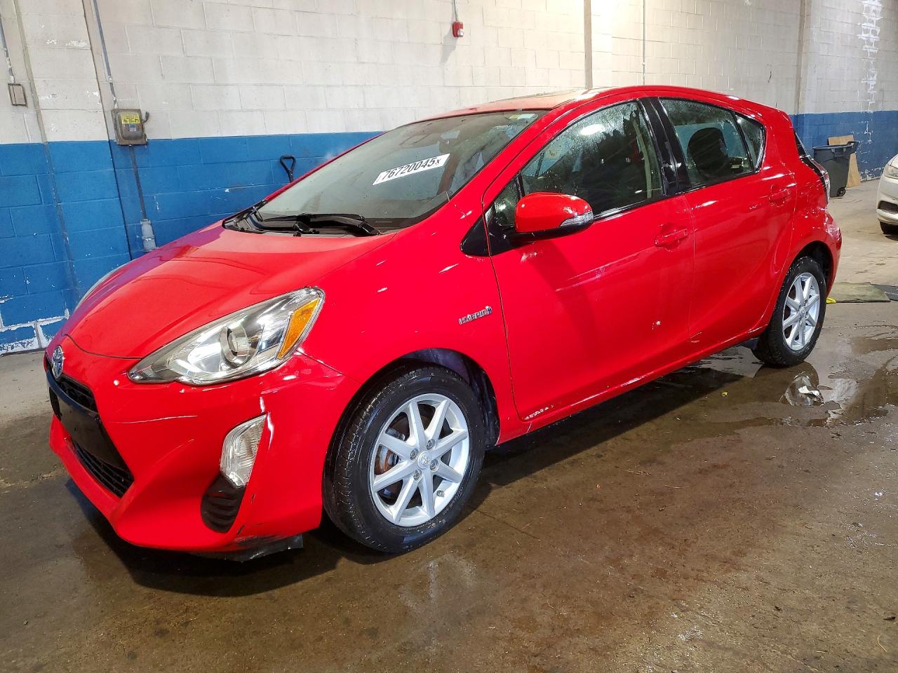 2016 TOYOTA PRIUS C