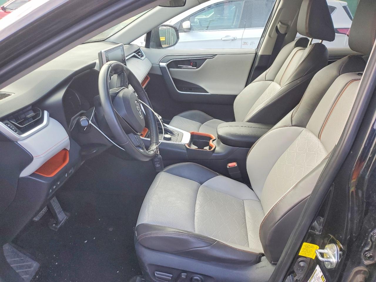 2019 TOYOTA RAV4 ADVENTURE photo 7