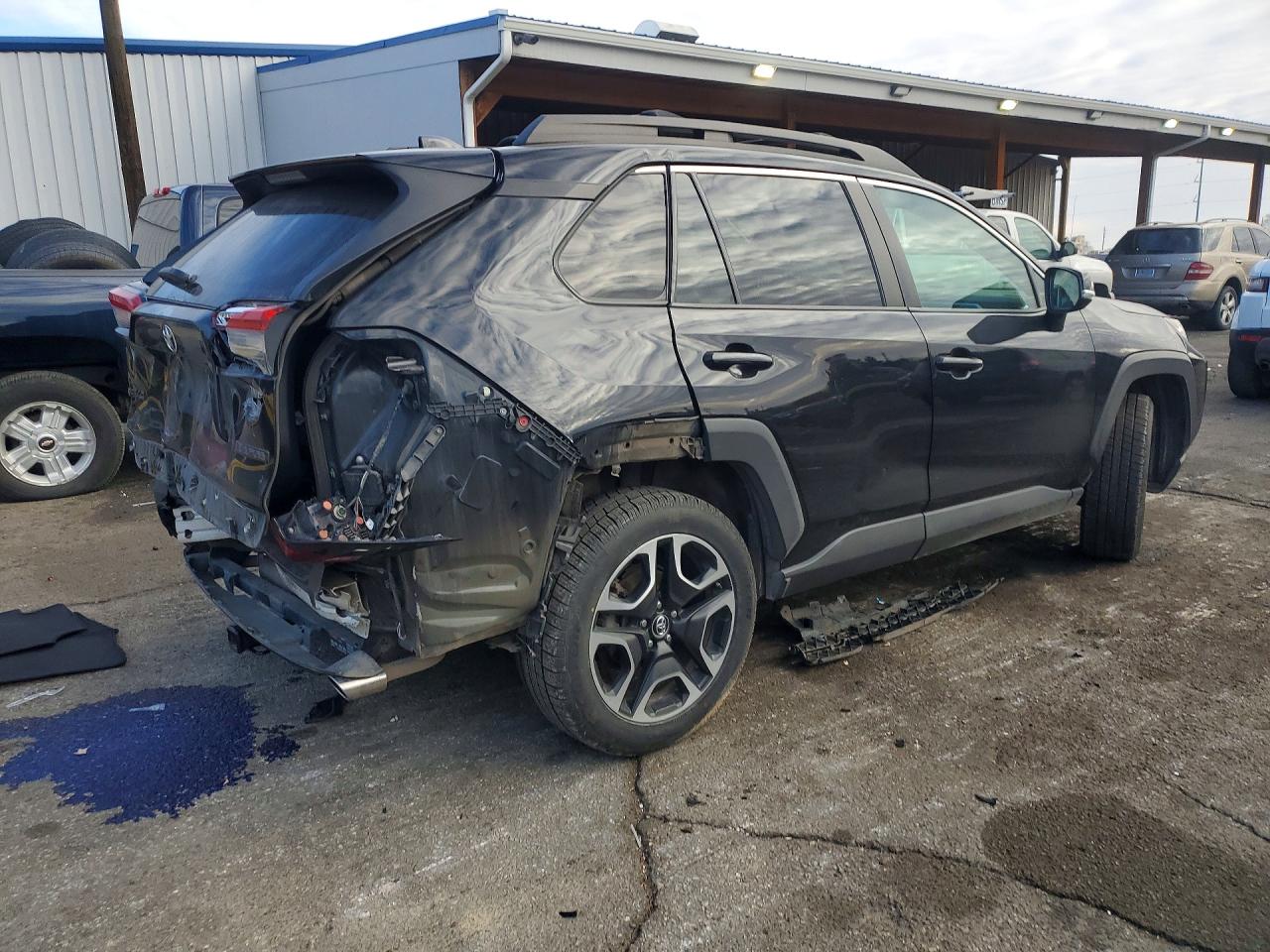2019 TOYOTA RAV4 ADVENTURE photo 3