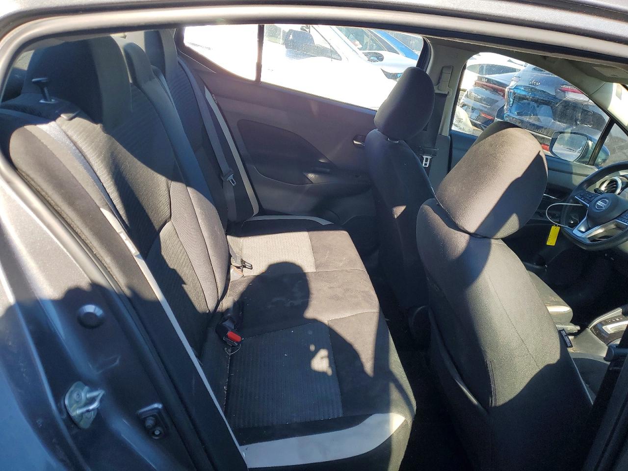 2021 NISSAN VERSA SV photo 19