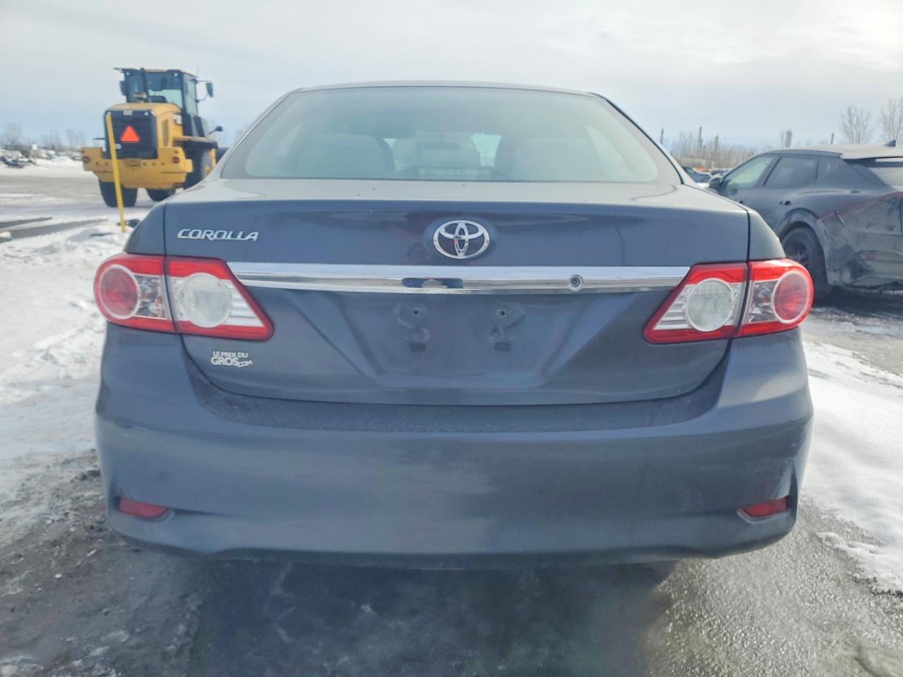 2013 TOYOTA COROLLA CE photo 11