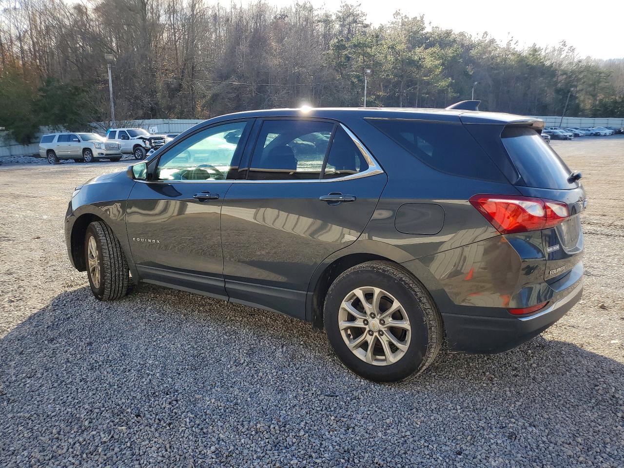 2018 CHEVROLET EQUINOX LT photo 2