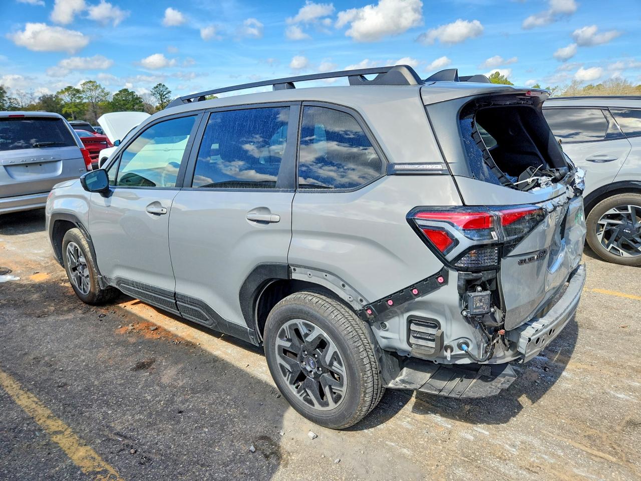 2025 SUBARU FORESTER PREMIUM photo 4