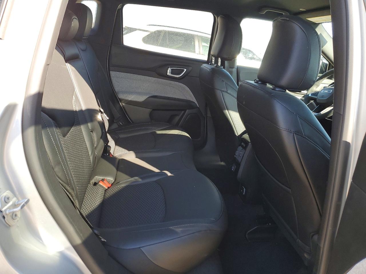 2025 JEEP COMPASS LATITUDE photo 11