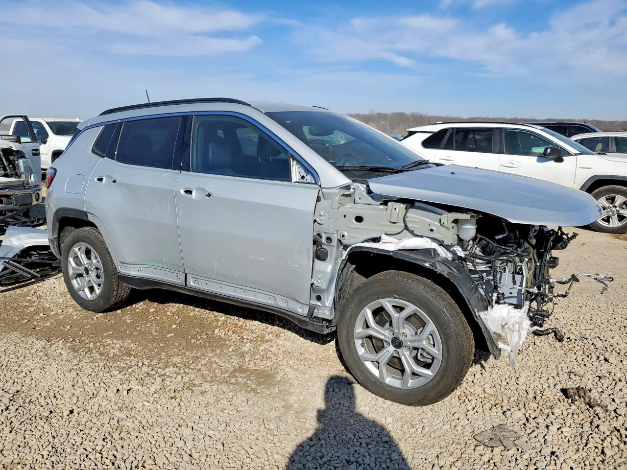 2025 JEEP COMPASS LATITUDE photo 4