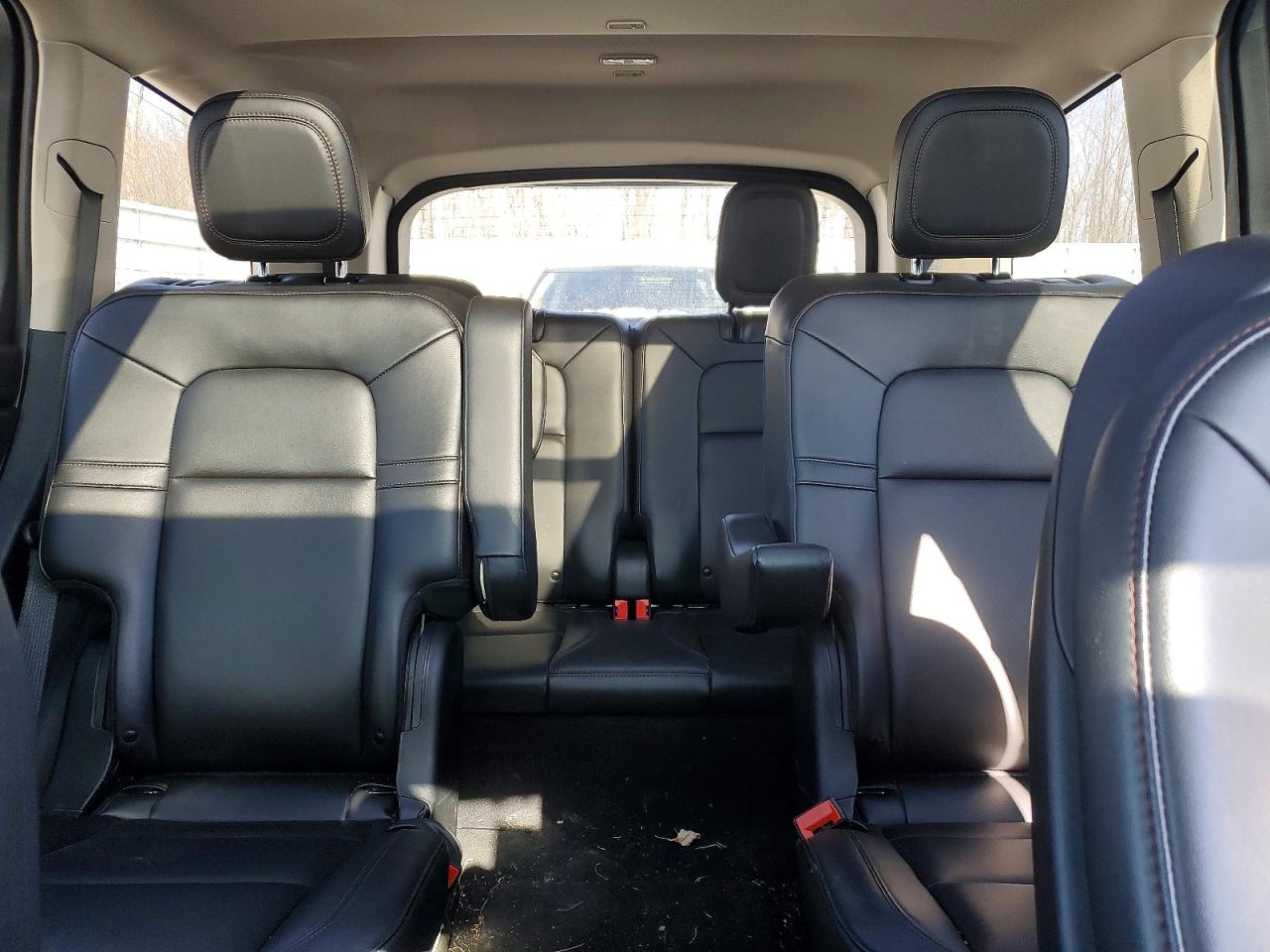 2024 LINCOLN AVIATOR photo 19