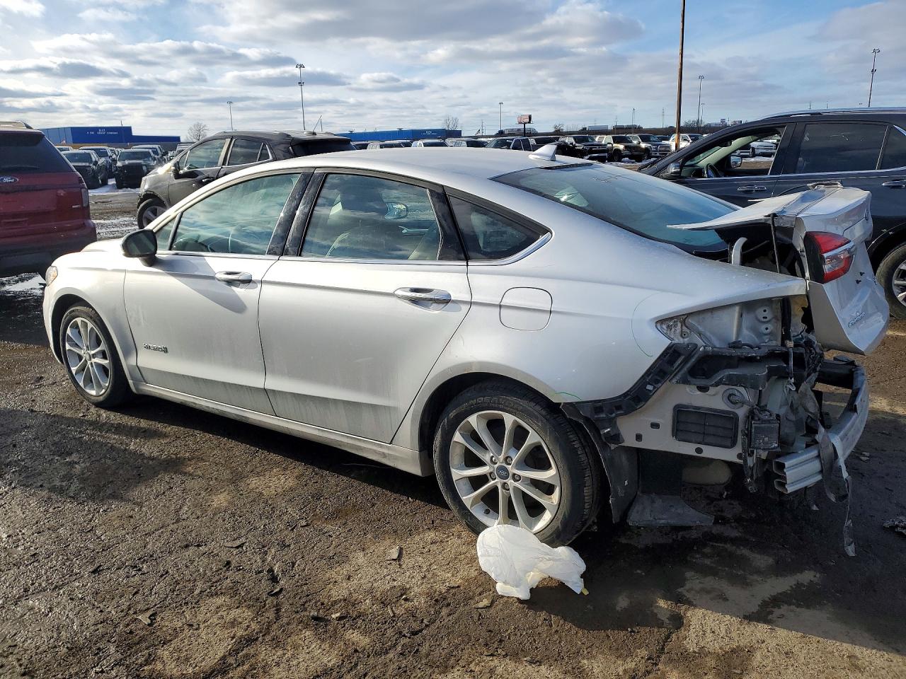 2019 FORD FUSION SE photo 2