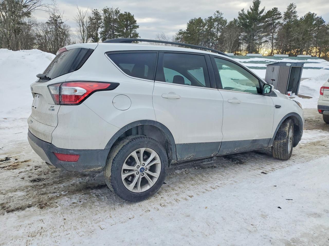 2018 FORD ESCAPE SE photo 3