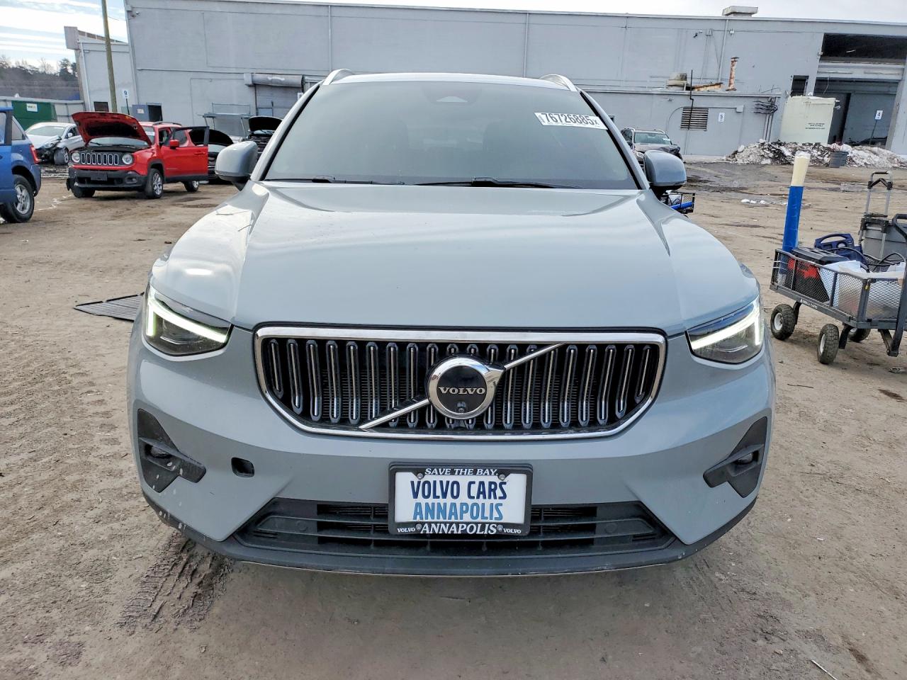 2024 VOLVO XC40 PLUS photo 5