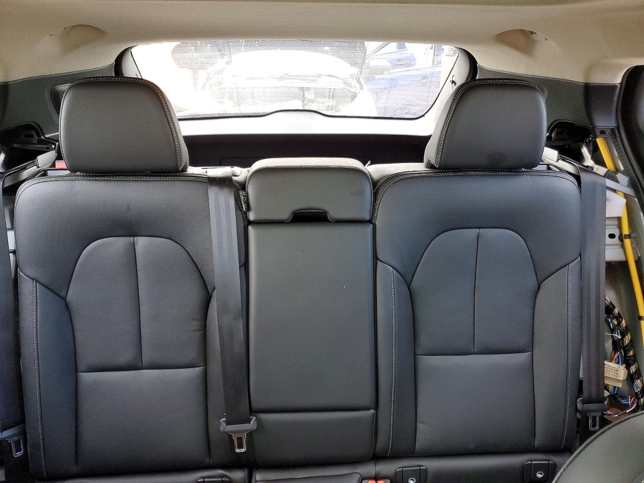 2024 VOLVO XC40 PLUS photo 10