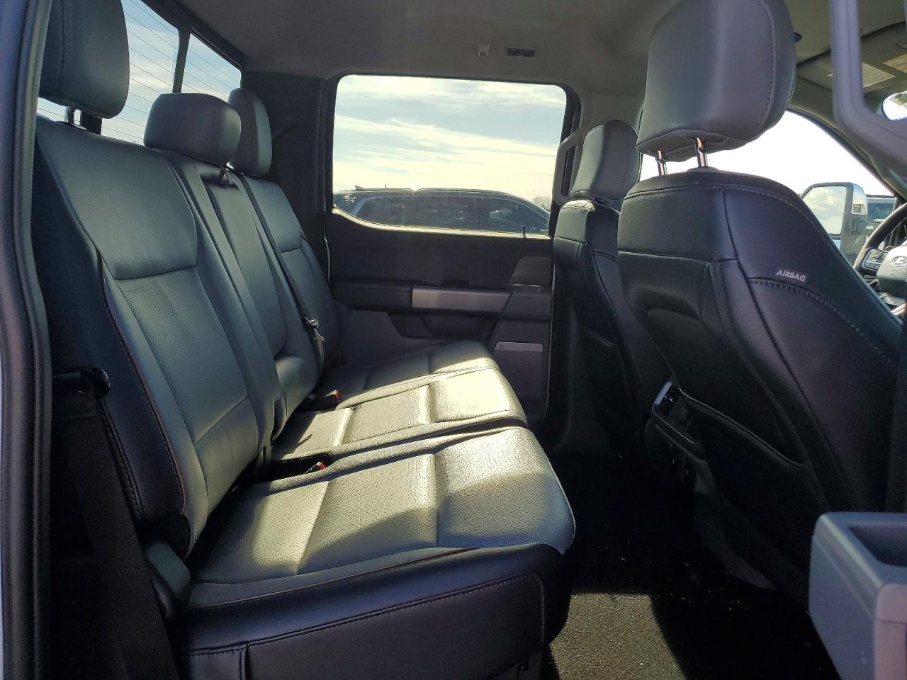2025 FORD F150 LARIAT photo 10