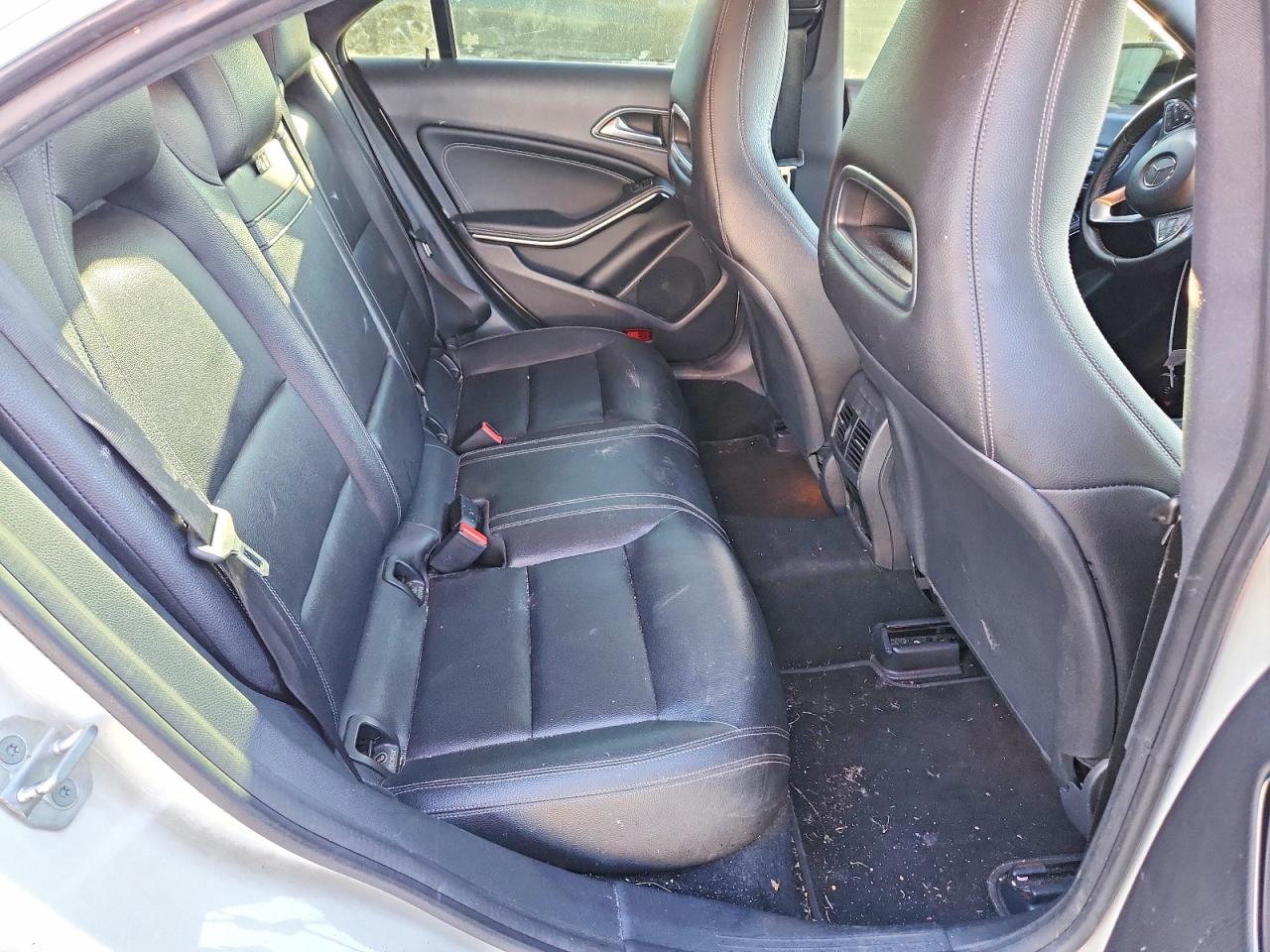 2016 MERCEDES-BENZ CLA 250 4MATIC photo 28