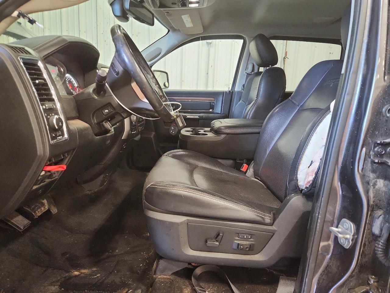 2017 RAM 1500 LARAMIE photo 7