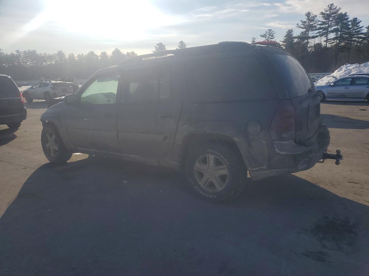 2004 CHEVROLET TRAILBLAZER EXT LS photo 4