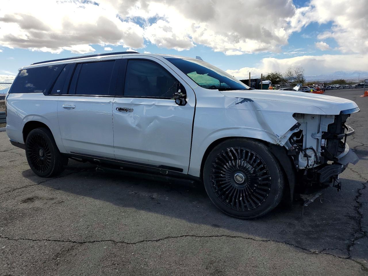 2021 CADILLAC ESCALADE ESV SPORT PLATINUM photo 4