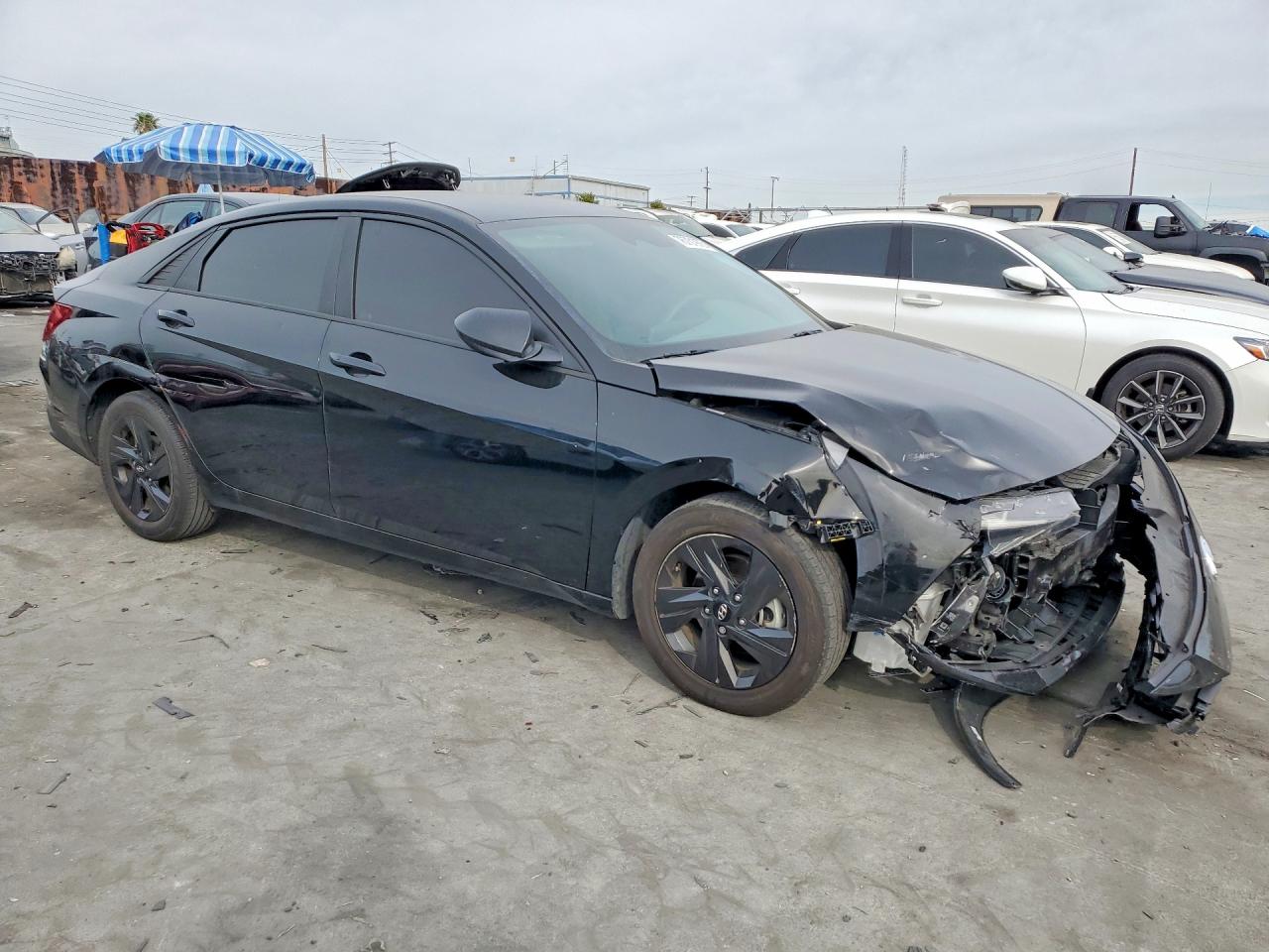 2023 HYUNDAI ELANTRA photo 4