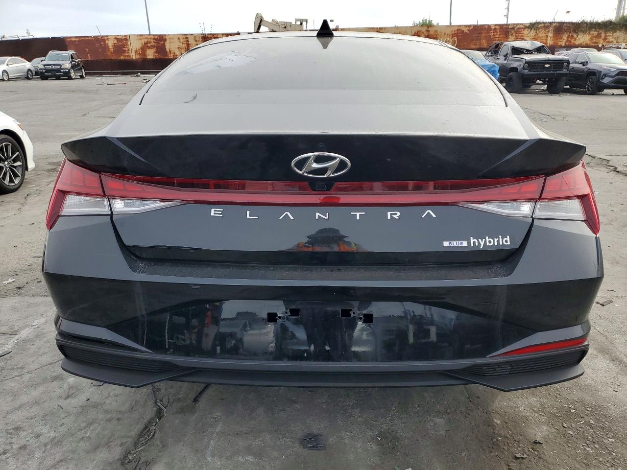 2023 HYUNDAI ELANTRA photo 6