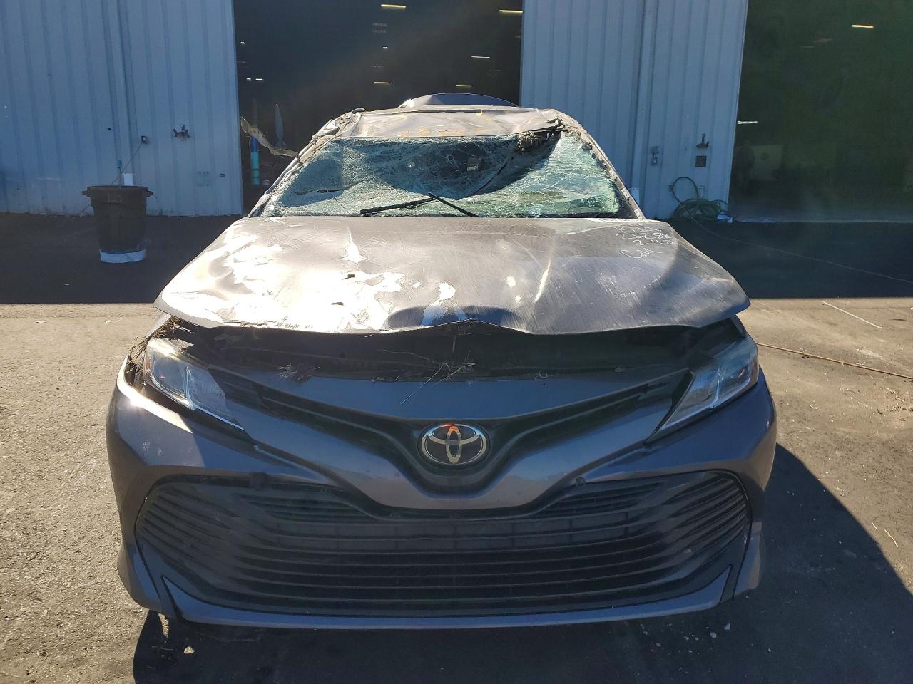 2019 TOYOTA CAMRY L photo 9