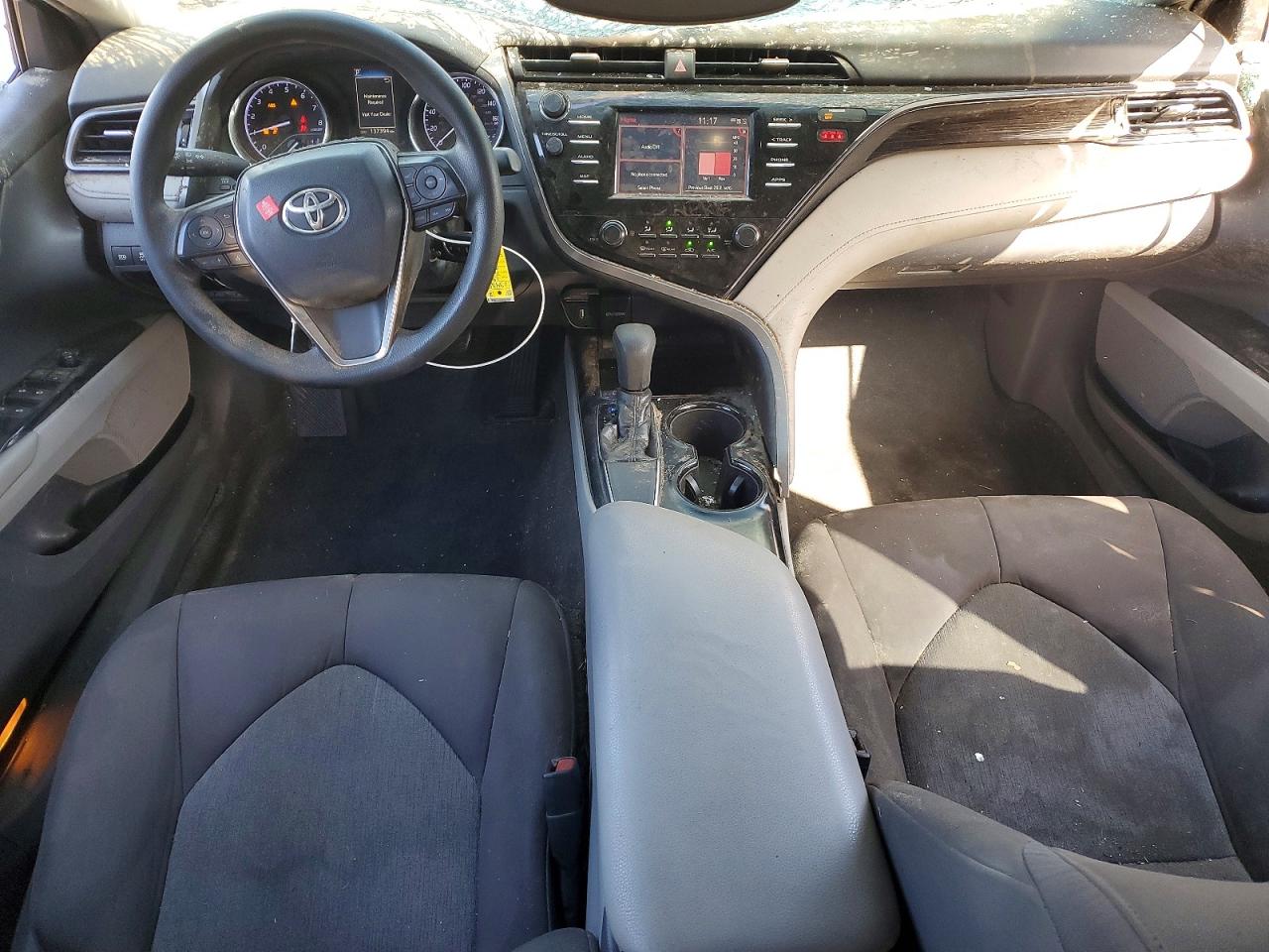 2019 TOYOTA CAMRY L photo 15