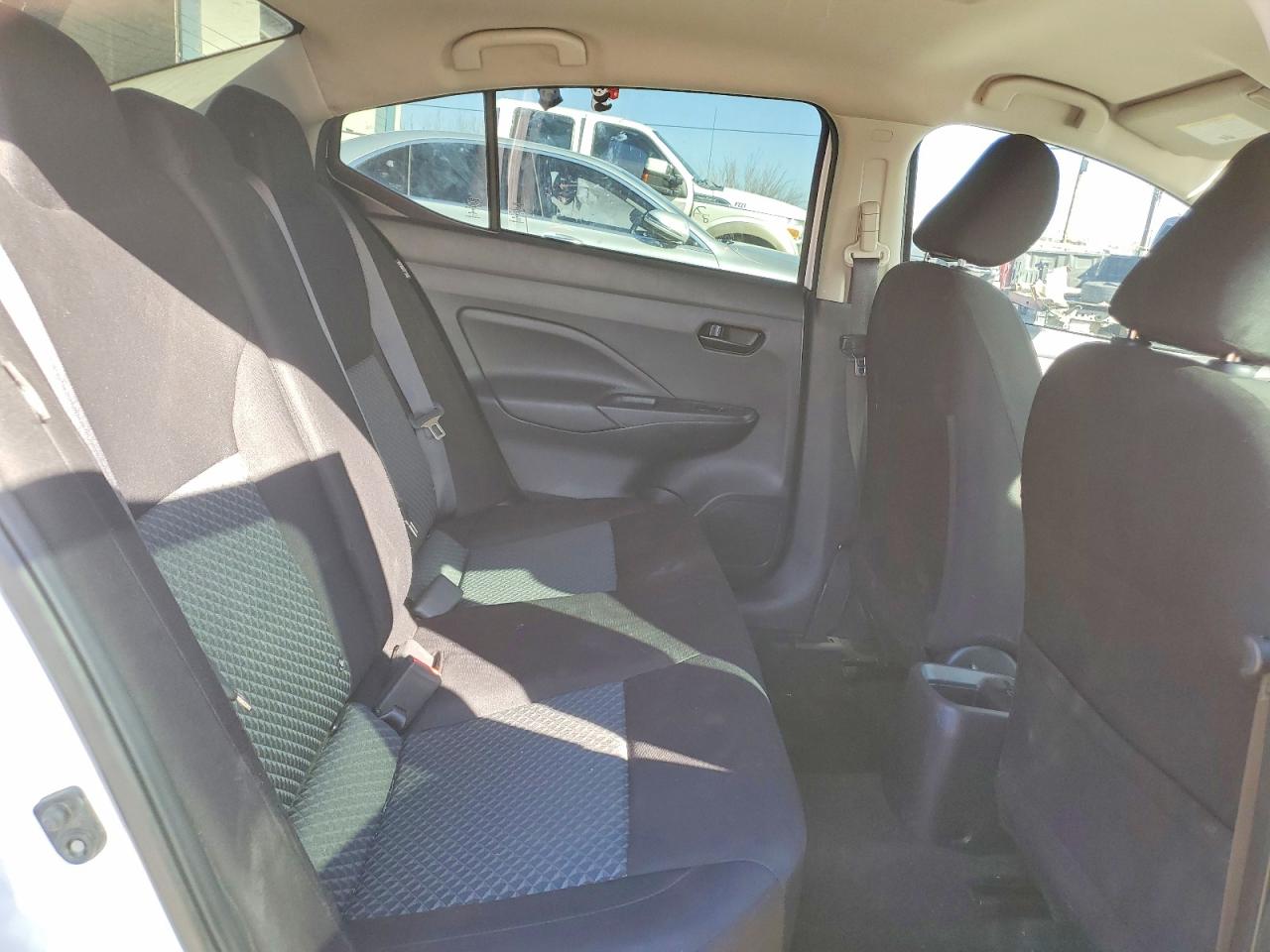2021 NISSAN VERSA S photo 19