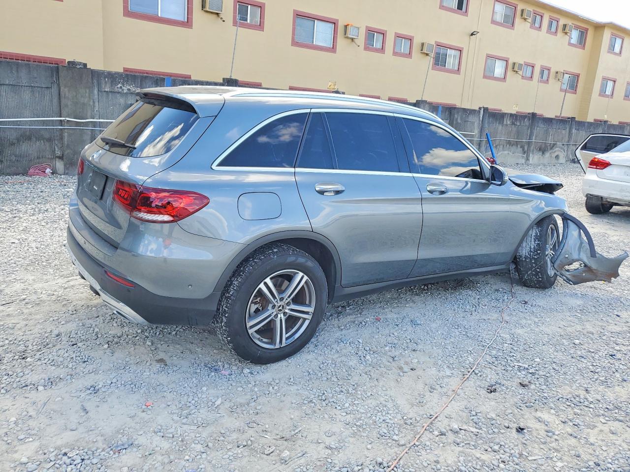 2021 MERCEDES-BENZ GLC 300 photo 3