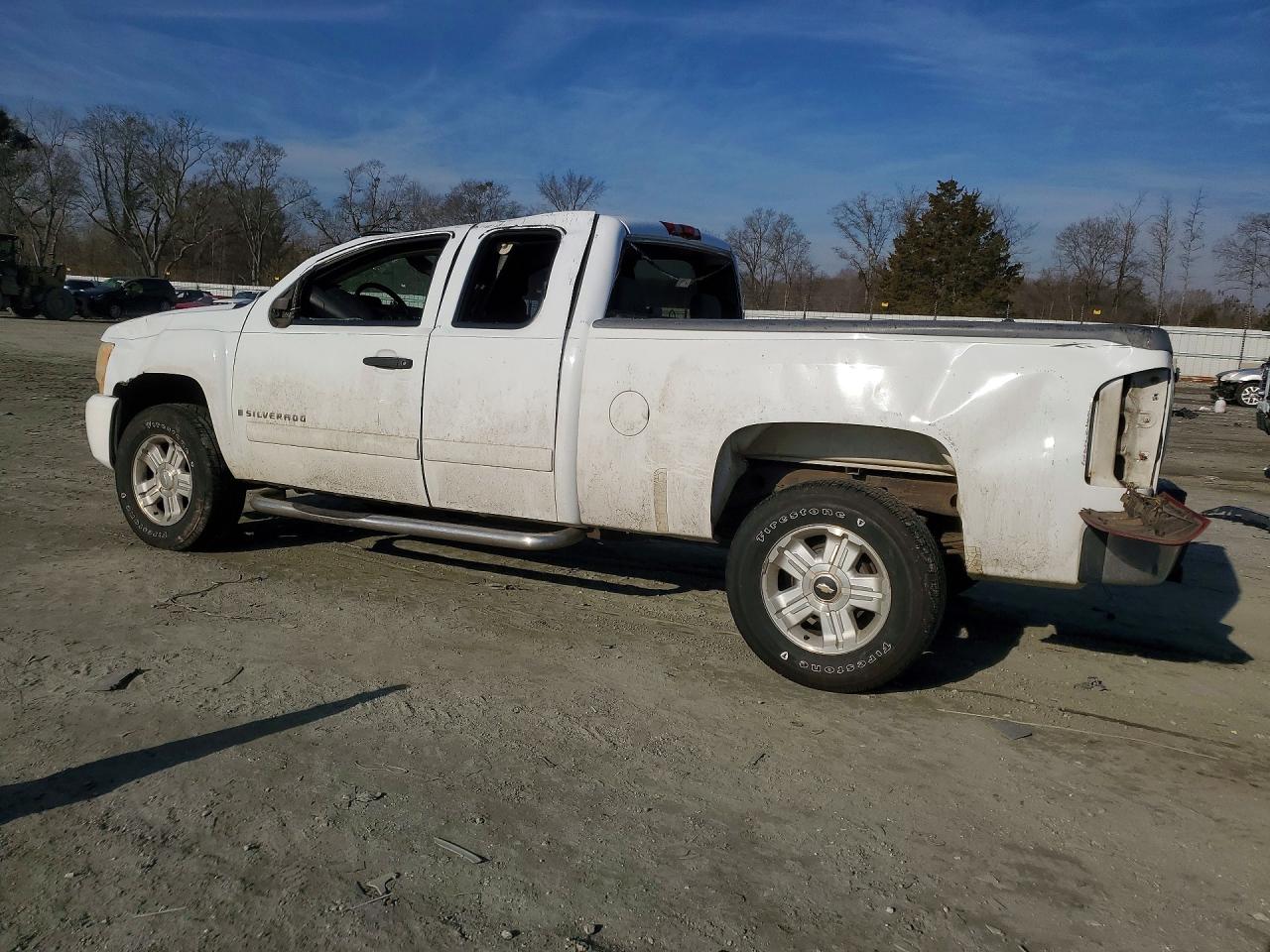 2007 CHEVROLET SILVERADO C1500 photo 3