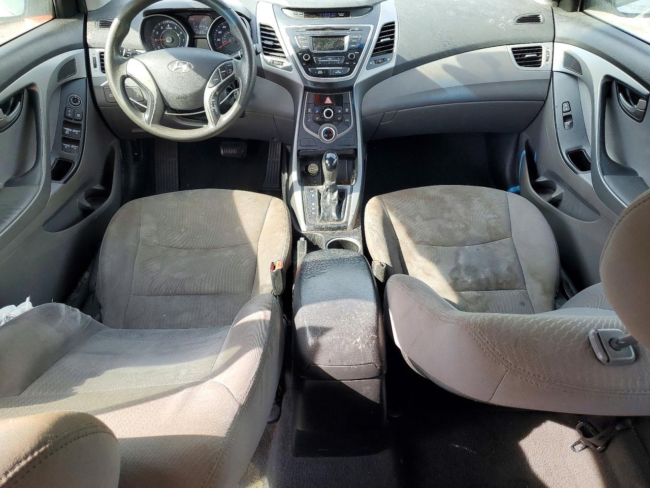 2015 HYUNDAI ELANTRA SE photo 22