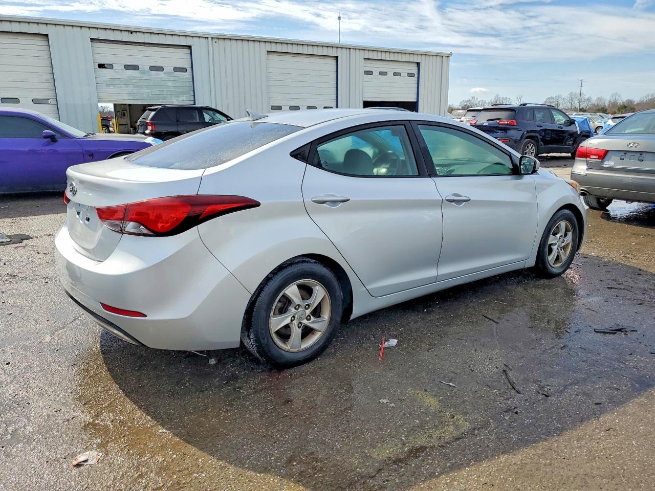 2015 HYUNDAI ELANTRA SE photo 7