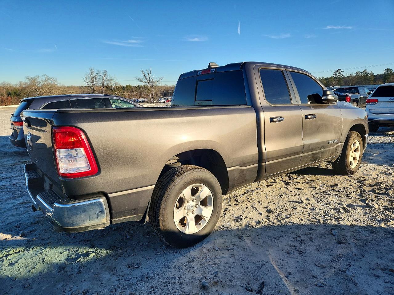 2019 RAM 1500 BIG HORN/LONE STAR photo 3