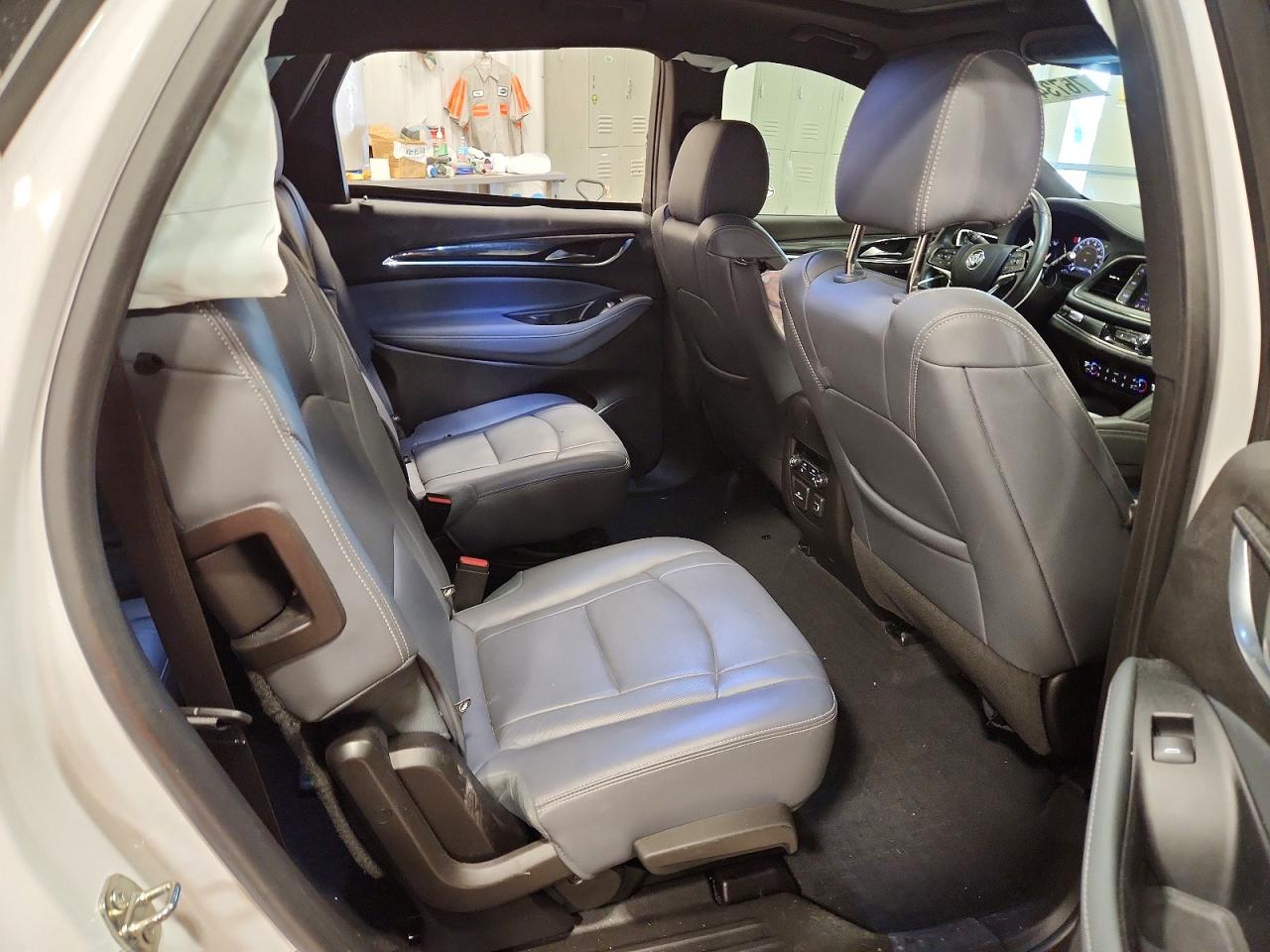 2022 BUICK ENCLAVE PREMIUM photo 11
