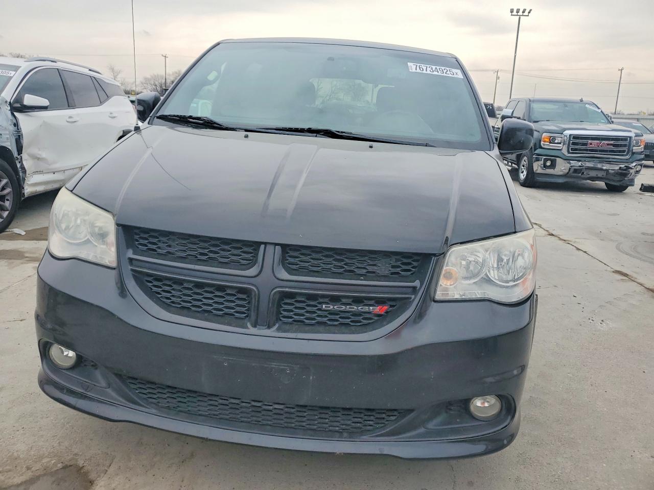 2012 DODGE GRAND CARAVAN R/T photo 5