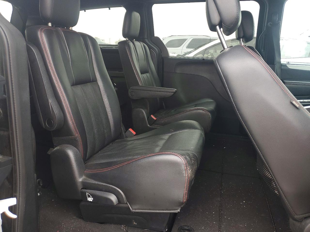 2012 DODGE GRAND CARAVAN R/T photo 10