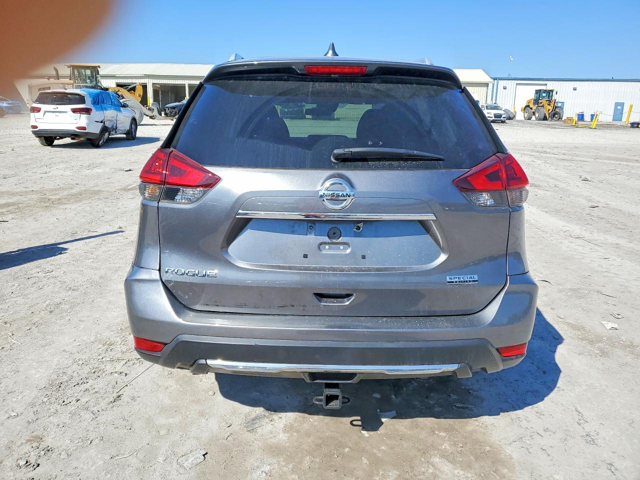 2019 NISSAN ROGUE S photo 11