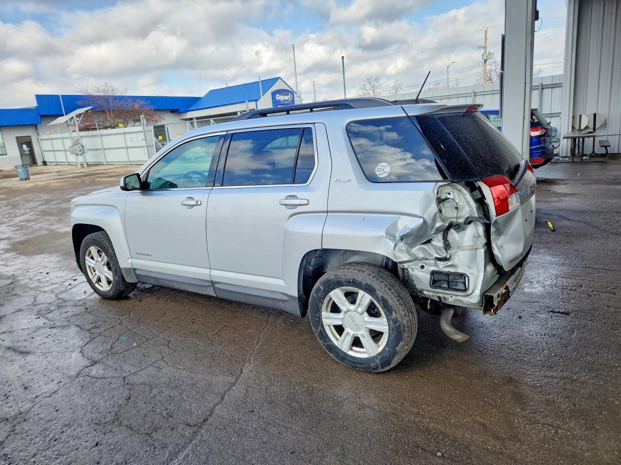 2015 GMC TERRAIN SLE photo 4