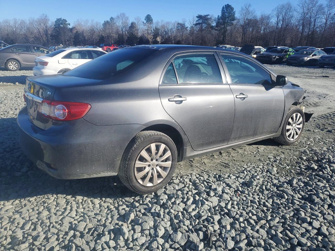 2013 TOYOTA COROLLA BASE photo 3