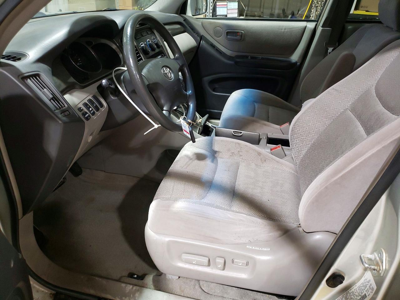 2003 TOYOTA HIGHLANDER LIMITED photo 7