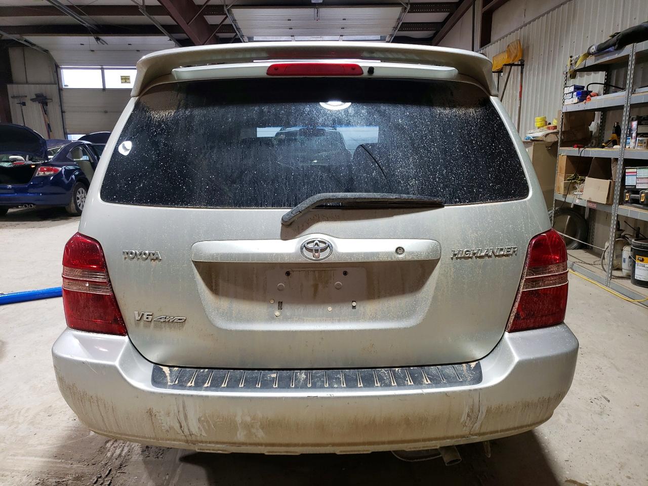 2003 TOYOTA HIGHLANDER LIMITED photo 6